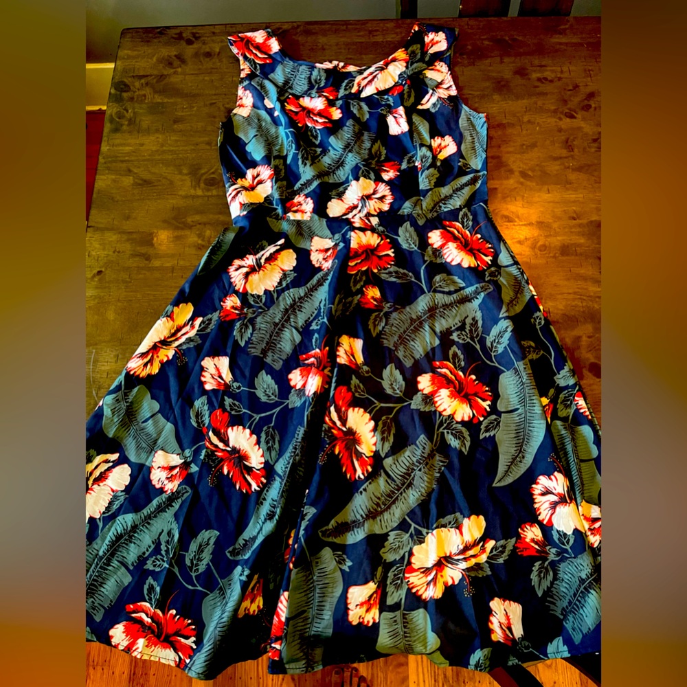 Aloha dress size medium